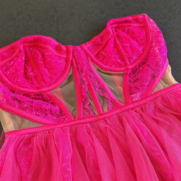 NEW FOR LOVE & LEMONS Rosario Mini Dress in Hot Pink - Picture 6 of 10